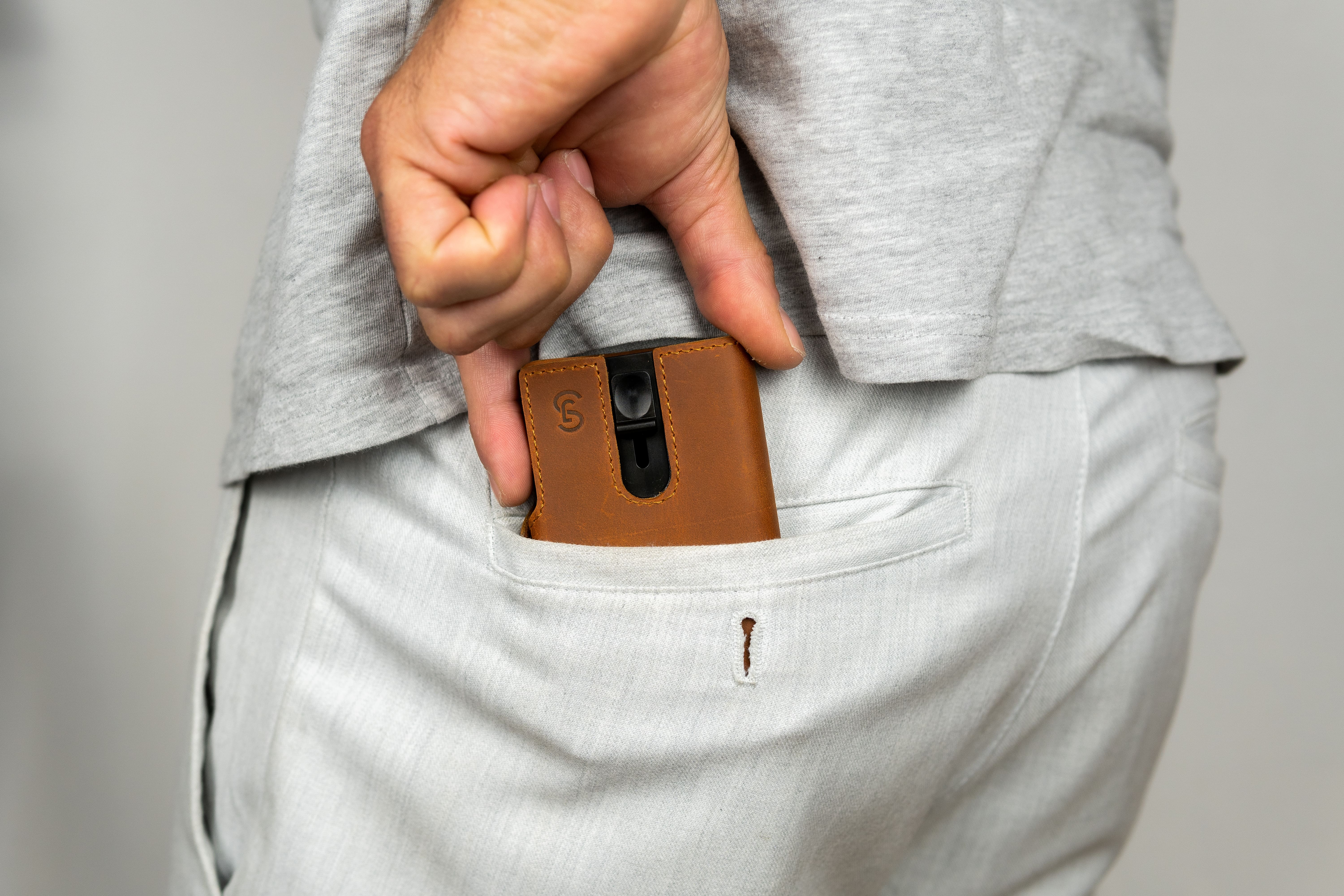 SLIMJACK Wallet in der Hosentasche